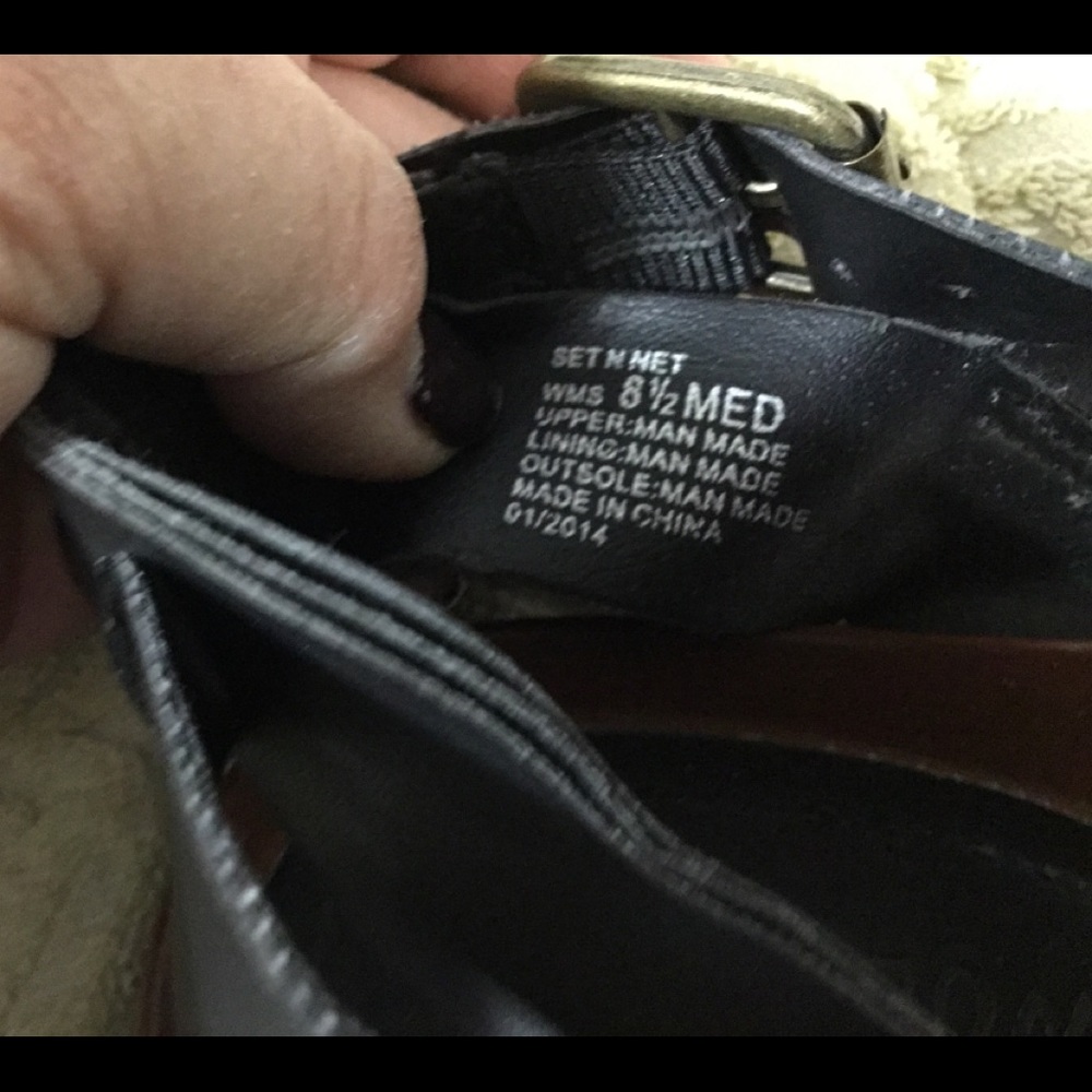 Reaction Sandals - Picture 5 of 5